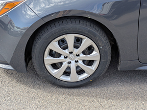 Vehículo Automático Compacto Estilo Sedán 2024 de Bajo Consumo en Venta en Buenas Condiciones - Product Image 6