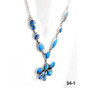 Collier artisanal en argent sterling et plaqué or en forme de fleur, idéal pour les occasions spéciales - Product Image 3