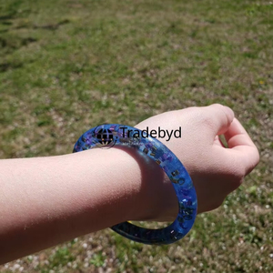 Brazalete de moda de resina Funky hecho a mano para adolescentes, regalo de joyería Tradebyd de moda - Product Image 1
