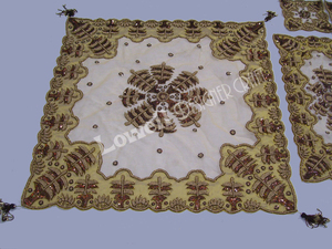 Couverture de table à broderie en filet 4 pièces ensemble de nappes décoratives faites à la main pour les mariages et la décoration intérieure - Product Image 3