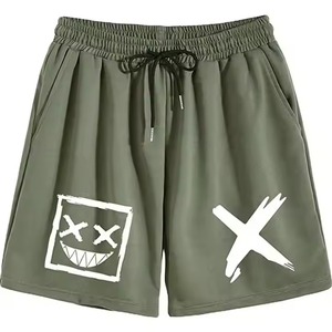 Pantalones cortos de verano de alta calidad y a la moda para hombre. Estos pantalones cortos unisex se pueden sublimar para adaptarse a sus necesidades de diseño. - Product Image 1