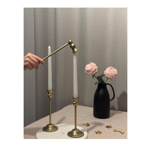 Éteignoirs à bougies en métal inspirés, parfaits pour un contrôle sûr de la flamme et ajoutant un charme intemporel à vos ambiances de lumière de bougie en intérieur - Product Image 3