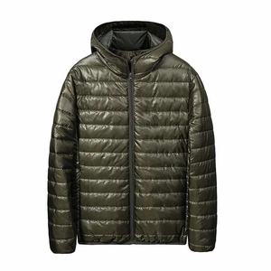 Veste matelassée légère à capuche conçue pour la protection hivernale, couches matelassées, vêtement extérieur durable, en gros - Product Image 1