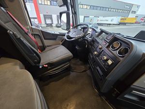 Camion d'occasion Renault Kerax 480, cabine haute, 519 CV, 550 000 km, 6x4, Euro 6, diesel, 299 CV, transmission manuelle, modèle 2020 - Product Image 4