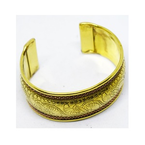 Bracelets pour femmes 2026 Europe, bijoux pour couples, bracelet en métal plaqué or jaune, ensemble de bijoux faits à la main, fabriqué en Inde - Product Image 2