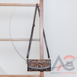 Cartera de cuero con herramientas manuales de calidad superior para mujer, cartera cruzada de cuero genuino al por mayor, Cartera de piel de vaca con flores bohemias occidentales - Product Image 4