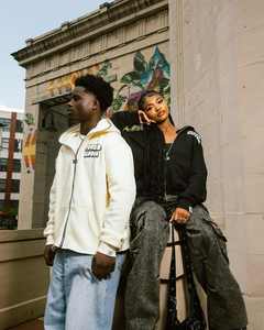 ODM แจ็คเก็ตมีฮู้ดสำหรับผู้ชายผู้หญิงเสื้อมีฮู้ดซิปเต็มสำหรับฤดูหนาวพิมพ์ลายดิจิตัลโลโก้ตามสั่ง - Product Image 1