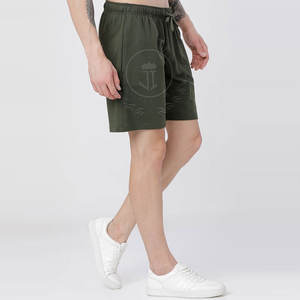 กางเกงขาสั้นผู้ชายสไตล์ใหม่ สีพื้น คุณภาพสูง พรีเมียม เป็นมิตรกับสิ่งแวดล้อม สวมใส่สบาย ยืดหยุ่น ระดับเอวกลาง บริการ OEM ระบายอากาศ แห้งเร็ว - Product Image 2