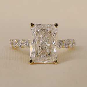 แหวนหมั้นเพชรทรงโซลิแทร์จาก Radiant Lab พร้อมวงแหวนเพชรเข้าชุด - คอลเลกชันสุดหรู - Product Image 1