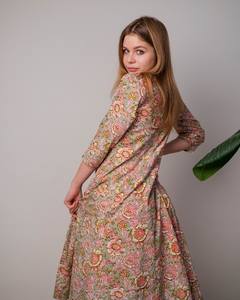 Robe bohème en coton faite à la main, imprimé floral à la main, longueur mollet, mode éthique - Product Image 2