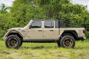 Jeep Gladiator Sport 4x4 2022, Gasolina, Bajo Kilometraje - Product Image 2