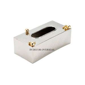 Porte-serviettes en acier inoxydable poli brillant argenté à texture martelée avec boules en métal plaqué or Designer du fournisseur indien - Product Image 1