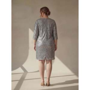 Vestido de Noche Talla Grande con Lentejuelas Plateadas - Product Image 4