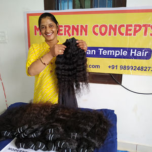 Vente en gros de cheveux indiens brésiliens vierges naturels couleur noire paquet de vagues bouclées soyeuses sans perte de cheveux bruts non traités - Product Image 4