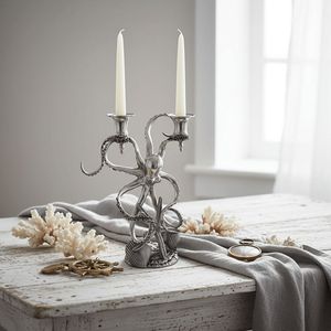 Porte-bougie unique en aluminium en forme de pieuvre avec un design distinctif pour une collection de décoration artistique pour la maison - Product Image 6