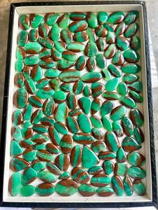 พลอยคริสโซเพรสธรรมชาติสีเขียวอัญมณีทรงหลังเบี้ยทรงหลวมคริสตัลแร่สำหรับทำเครื่องประดับและคอลเลกชันอัญมณีล้ำค่า - Product Image 3