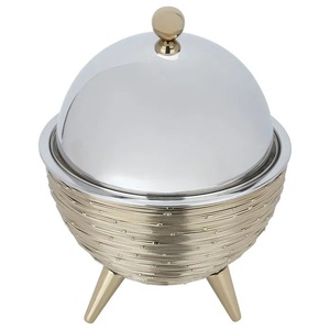 Chauffe-plats robuste et écologique avec design à rayures dorées, dessus et couvercle en acier inoxydable couleur argent, compatible gaz et induction - Product Image 1