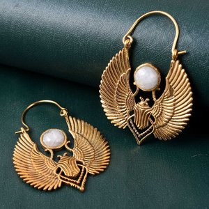 Boucles d'oreilles scarabée en laiton pierre de lune, boucle d'oreille pierre de lune, bijoux insectes, boucles d'oreilles scarabées talisman égyptien en laiton bijoux approvisionnement - Product Image 3