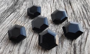 Piedras preciosas sueltas de ónix negro natural marca Lavira al por mayor, corte hexagonal, certificado IGI para la fabricación de joyas, Varios tamaños disponibles - Product Image 6