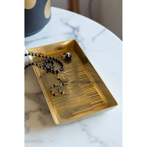 Plateau à chocolat multifonctionnel en métal avec forme élégante et matériau de première qualité, adapté aux bonbons, aux gâteaux et aux cadeaux. - Product Image 2