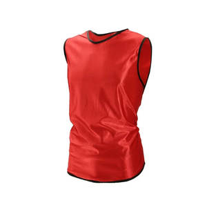 Maillots d'entraînement en mesh légers, gilets de sport respirants, maillots imprimés avec couleurs et logos personnalisés pour l'entraînement des équipes de football et de basketball - Product Image 2