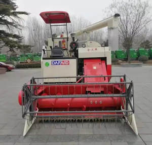 Moissonneuse-batteuse sur chenilles rouge pour la récolte du riz, transmission par engrenages, 1500 kg, multifonctionnelle, économe en énergie - Product Image 3