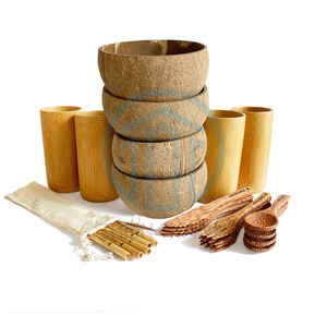 Bols et cuillères en coque de noix de coco faits à la main, ensembles de voyage en noix de coco à emporter, bols en noix de coco écologiques, gobelets en bambou, pailles en bambou - Product Image 5