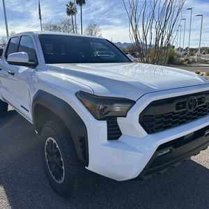 Toyota Tacoma TRD Off-Road 2024 Usada en Perfectas Condiciones, Doble Cabina, 4x4, Transmisión Manual de 6 Velocidades, Motor Turbo de 4 Cilindros - Product Image 1