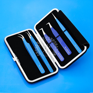 Pince à épiler d'extension de cils à pointe en fibre d'acier inoxydable à 90 degrés avec logo personnalisé cils de volume avec cils pointus fins et précis - Product Image 1