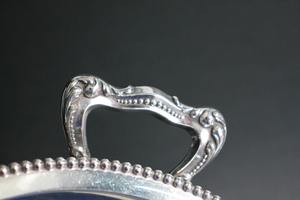 Casserole élégante en métal argenté avec couvercle et poignées pour servir les plats chauds, le curry, le riz, les sauces et la cuisine à domicile - Product Image 2