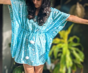 Lindo Vestido Kaftan de Algodón a Cuadros Azules con Manga Murciélago, Ecológico y Transpirable, Estilo Playero para Niñas, Ropa de Verano - Product Image 3