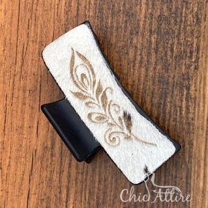 Pinces à cheveux gravées au Laser en cuir de vachette à la mode innovante pour femmes Nouveau design Pinces à cheveux en cuir véritable Unique Durable et élégant - Product Image 1