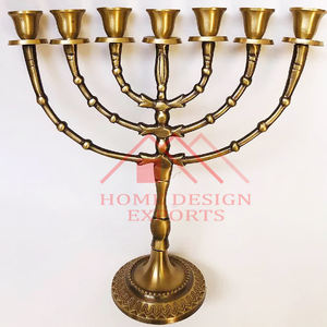 Bougie Menorah unique pour la décoration intérieure Bougeoir en métal aluminium de haute qualité Menorah pour décoration de mariageBest Seller - Product Image 2