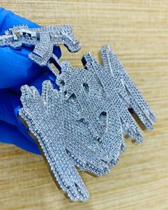 14K Jaune & Argent Plaqué 4Ct Moissanite Couronne KBM Lettre Pendentif Style Classique Parti-Prêt Personnalisable Forme de Diamant pour les Enfants - Product Image 2