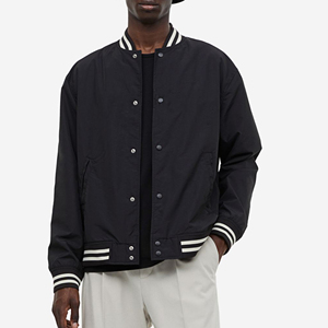 แจ็กเก็ตเบสบอลผ้าซาตินสำหรับผู้ชายและผู้หญิงเสื้อแจ็กเก็ตทีมโรงเรียนสีทึบผ้าซาตินสำหรับผู้ชายผู้หญิงทันสมัย2025ขายดีที่สุด - Product Image 2