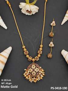 Kemp Jewellery Juego de colgantes de diseño elegante pulido de oro mate - Product Image 2