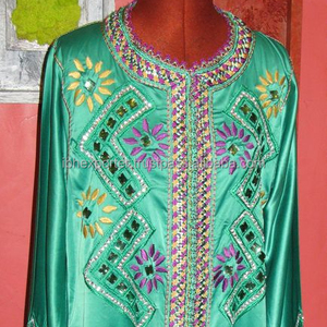 Robe Caftan Verte Pour Femme Islamique Habillage Broderie Pierre Travail et Dentelle - Product Image 1