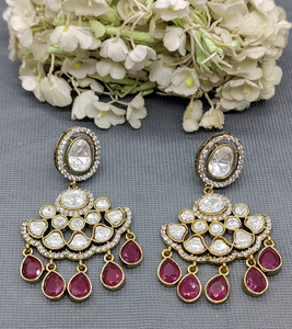 Pendientes étnicos únicos de moissanita Kundan para mujer, hechos a mano para grandes eventos, bodas y ceremonias culturales de la India - Product Image 1