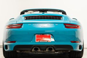 Usado 2017 P. O. R. S. C. H. E 911 Carr-era Coupe 3.0L Twin-Turbo Flat-6, RWD, PDK Transmisión, Coche deportivo de lujo alemán - Product Image 4