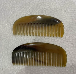 ไม้และฮอร์นหวีฟันกว้างการออกแบบตามหลักสรีรศาสตร์เพื่อการจับที่ง่ายและการพันกันอย่างอ่อนโยนมีจำหน่ายในราคาขายส่ง - Product Image 3