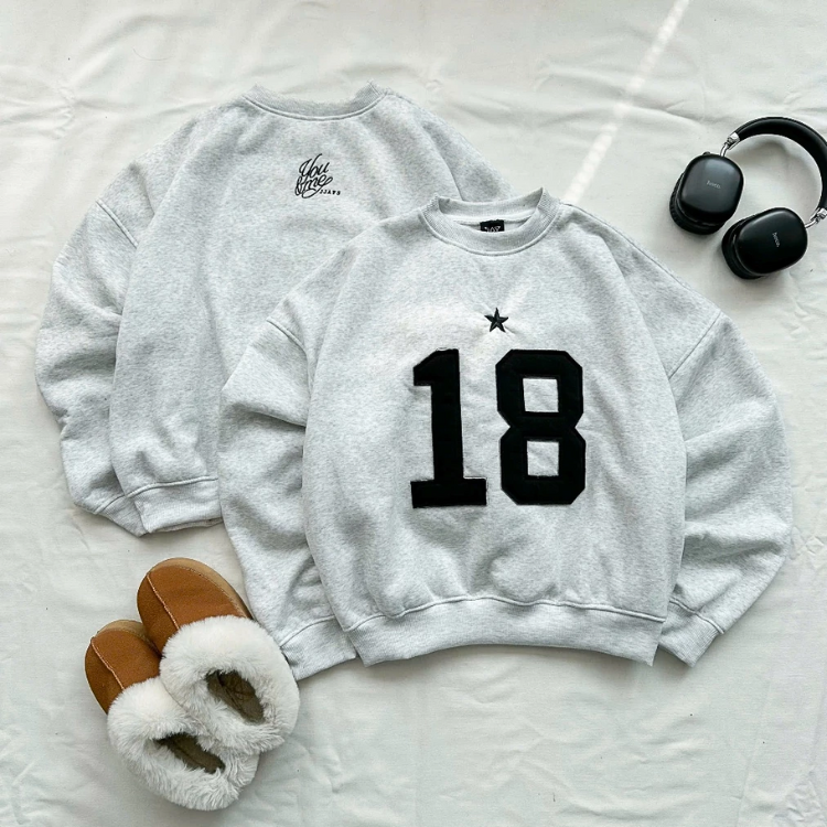 สีเทาอ่อน