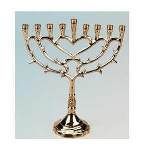 Bougeoir de foudre de conception de finition personnalisée idéal pour la vaisselle articles décoratifs bougeoir de menorah en métal en laiton - Product Image 1