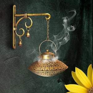 Porte-encens rituel en laiton avec des sculptures anciennes et une forme en dôme, parfait pour les espaces sacrés ou les cérémonies religieuses - Product Image 3