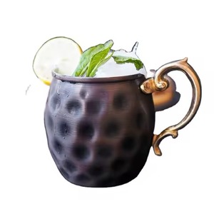 Tasse en cuivre faite à la main avec une texture rayonnante apportant une sophistication de charme et une lueur chaleureuse à n'importe quelle table - Product Image 1