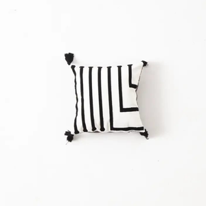 Black and <b>White</b> Patterned Punch Embroidery Tassel Cushion Cover 43x43cm Modern Boho Decorative <b>Throw</b> Pillow Case for Home Decor - Product Image 4