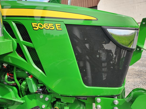 Oferta de descuento: Tractor agrícola John Deere 5065E original, seminuevo, en venta, disponible en stock cerca de mí. - Product Image 6