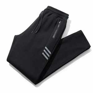 Pantalones de Invierno Hechos a Medida para Hombre, Pantalones Cortos de Mezclilla con Logotipo Personalizado de Alta Gama, Diseño de Moda - Product Image 2