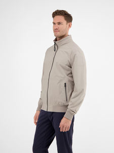 Veste coupe-vent moderne avec nylon doux et couche intérieure coupe-vent style pour les étudiants qui assistent à la classe et à traîner - Product Image 3
