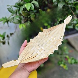 จานหวายสานลายดอกไม้สำหรับตกแต่งวันหยุดทำด้วยมือในเวียดนาม - Product Image 1