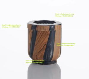 Porte-Oud de style islamique en résine époxy et bois avec calligraphie arabe Cadeau Ramadan de Dubaï - Product Image 2